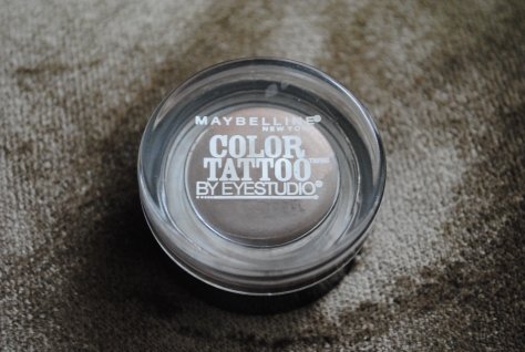 Maybelline Color Tattoo 24 hr eye shadow Bad to the Bronze 